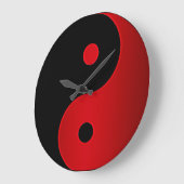 Yin Yang Clock in Red and Black Große Wanduhr (Winkel)