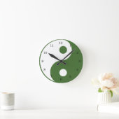 Yin Yang Green und White Symbol Clock Runde Wanduhr (Zuhause)