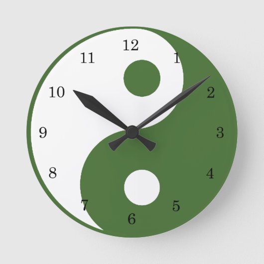 Yin Yang Green und White Symbol Clock Runde Wanduhr (Vorderseite)