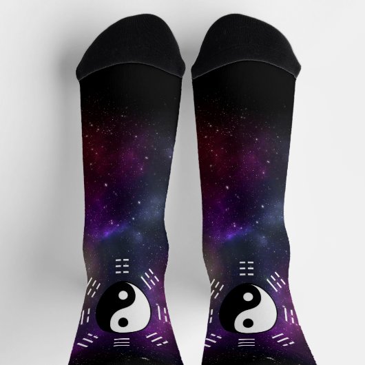 Yin Yang mit Bagua Trigram Symbols I-Ching Socken (Oben)