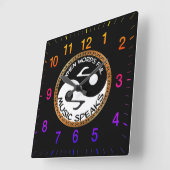 Yin Yang mit Musikwörtern mit Regenbogennummern Quadratische Wanduhr (Winkel)
