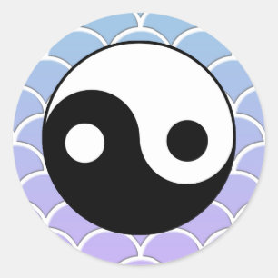 Yin Yang Symbol auf Wave Background Runder Aufkleber