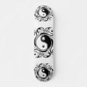 Yin & Yang Symbol Black and White Tattoo Style Skateboard (Vorne)