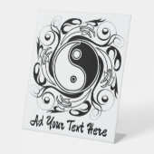 Yin & Yang Symbol Black and White Tattoo Style Sockelschild (Vorderseite)