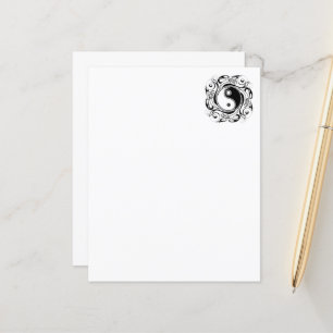 Yin & Yang Symbol Schwarz-Weiß-Tätowierungsstil