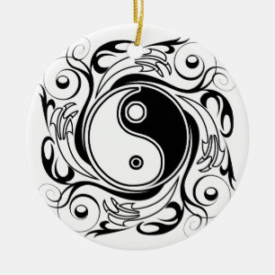 Yin & Yang Symbol Schwarz-Weiß-Tätowierungsstil Keramik Ornament