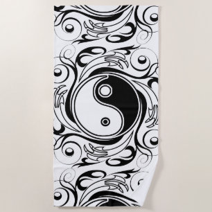 Yin & Yang Symbol Schwarz-Weiß-Tätowierungsstil Strandtuch