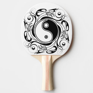 Yin & Yang Symbol Schwarz-Weiß-Tätowierungsstil Tischtennis Schläger