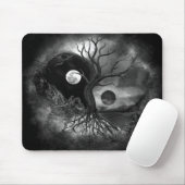 Yin Yang Tree Landscape Black and White Mousepad (Mit Mouse)