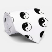Yin Yang überwindet das MUSEUM Zazzle Geschenke Krawatte (Gerollt)