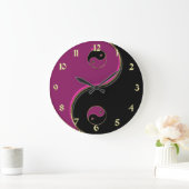 Yin Yang Uhr im Schwarzen und im Pink mit Gold (Zuhause)