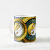 Yin-Yang und goldene Ringe in der Balance /Mug Kaffeetasse (Vorderseite Links)