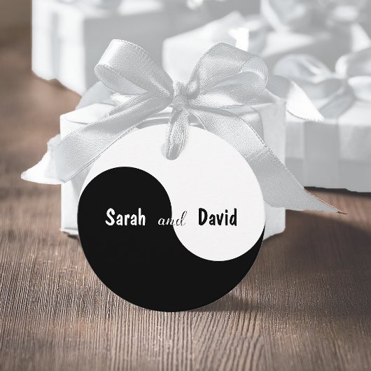 Yin Yang Wedding Black & White Bride & Groom Names Geschenkanhänger