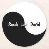 Yin Yang Wedding Simple Black White Bride & Groom Runder Pappuntersetzer (Vorderseite)