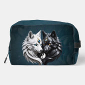Yin Yang Wolves. Waschbeutel (Rückseite)