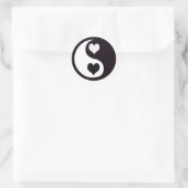 Ying und Yang Black and White Hearts Runder Aufkleber (Tasche)