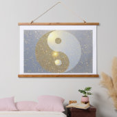 Ying Yang in Gold Wandteppich Mit Holzrahmen (Schlafzimmer)
