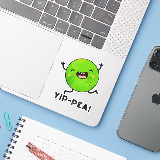 Yip-pea Happy Pea Pun Aufkleber (Laptop mit iPhone)