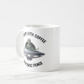 Yoga Alien Kaffeetasse (Vorderseite Links)