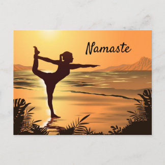 Yoga auf der Strandpostkarte Postkarte