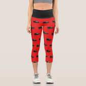 Yoga Capri Black & Red w/Shoe Doodle Leggings (Vorderseite)