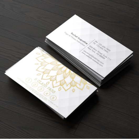 Yoga Class Pass Gold Mandala Floral White Leather Treuekarte