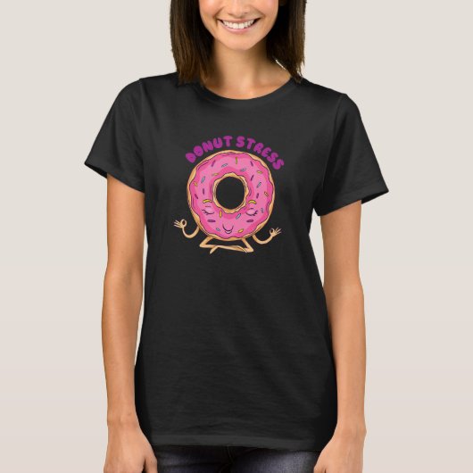 Yoga Donut Stress Meditation Sukhasana Pose T-Shirt (Vorderseite)
