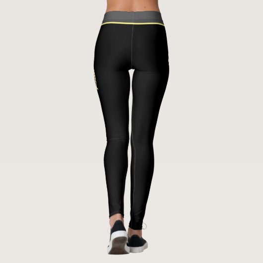 Yoga-Fitness mit personalisierter gelber Schrift u Leggings (Rückseite)