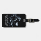 Yoga Instructor Lotus Medizin Pose Glühen Nebel Gepäckanhänger (Vorderseite horizontal)