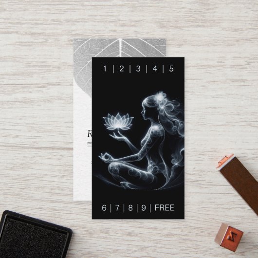 Yoga Instructor Lotus Medizin Pose Glühen Nebel Treuekarte (Vorderseite/Rückseite Beispiel)