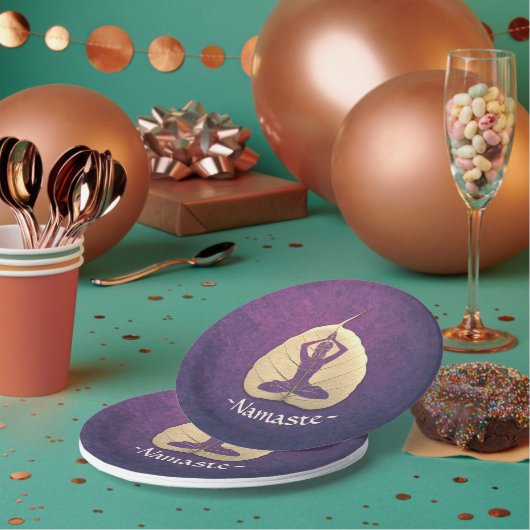 YOGA Instructor Meditation Pose Bodhi Leaf Cut Art Pappteller (Multi)