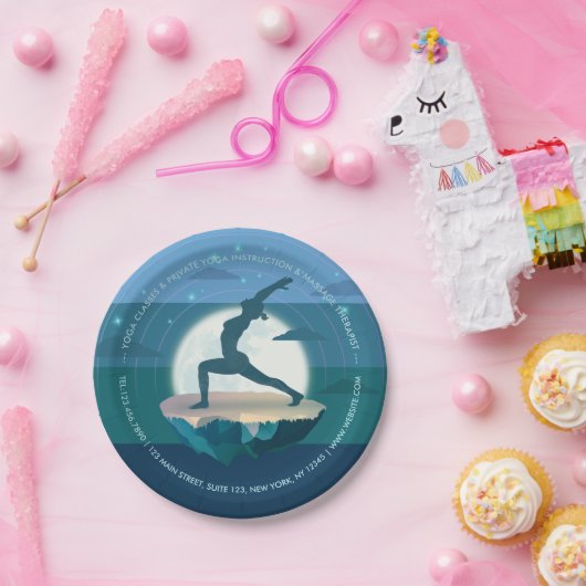 Yoga Instructor Meditation Pose Moon Flying Island Pappteller (Party)