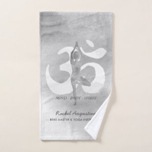 YOGA Instructor Meditation Tree Pose Om Sign Quote Badhandtuch Set