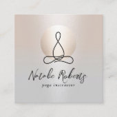 Yoga Instructor Modern Gold Circle Elegantes Silbe Quadratische Visitenkarte (Vorderseite)