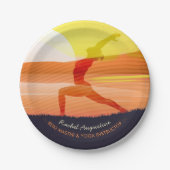 Yoga Instructor Sun Salutation Crescent Moon Pose Pappteller (Vorderseite)