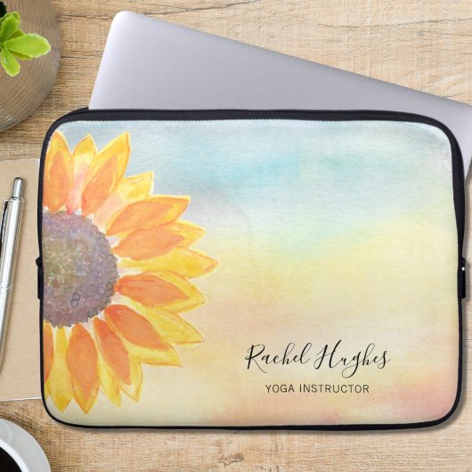 Yoga-Instruktor für personalisiertes Blumenwasser Laptopschutzhülle