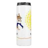 Yoga-Lehrer mit den Studenten niedlich Thermosbecher (Rückseite)