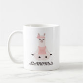 Yoga Llama Mama | LlaMOMste Niedlich Pink Monogram Kaffeetasse (Links)