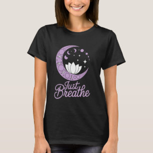 Yoga Lotus Moon Phase Meditate Crescent Luna Gesch T-Shirt