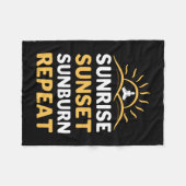 Yoga Lover | Yoga Sunrise Sunset Sunburn Repeat Fleecedecke (Vorderseite (Horizontal))