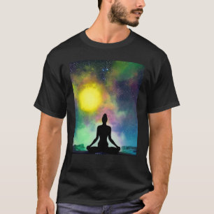 Yoga-Mädchen weibliche Sonnengruß-Meditation Chakr T-Shirt