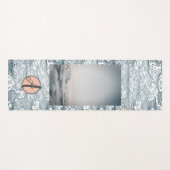 YOGA MAG A MONOGRAM AND CLOUD PATTER YOGAMATTE (Vorderseite (Horizontal))