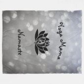 Yoga Mama Namaste Design Fleecedecke (Vorderseite (Horizontal))