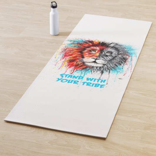 Yoga Mat steht mit Ihrem Stamm Yogamatte (Beispiel)