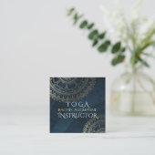 Yoga Meditation Instructor Gold Mandala Navy Blue Quadratische Visitenkarte (Stehend Vorderseite)