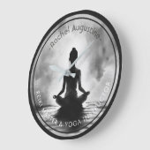 Yoga Meditation Instructor Lotus Pose Tinte Malere Große Wanduhr (Winkel)