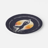 Yoga Meditation Instructor Tree Pose Vollmond Pappteller (Schrägansicht)