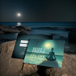 Yoga Meditation Pose auf Rock Full Moon Stars Nigh Empfehlungskarte