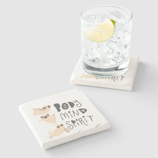 Yoga-Möpsen Steinuntersetzer (Seitenansicht)