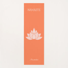 Yoga Namaste Korallenfarbe mit Lotus Girl Pose  Yogamatte
